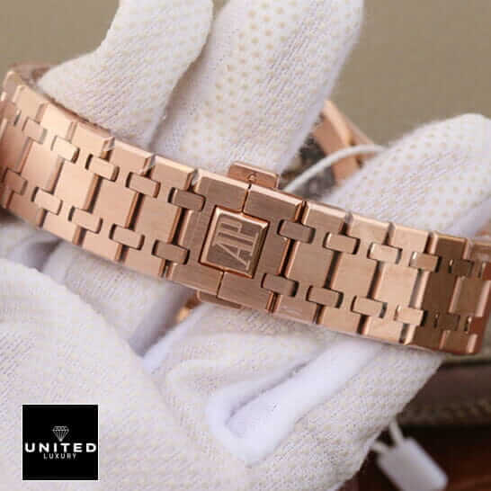 AP Skeleton Rose Replica 1 Audemars Piguet Rose Gold Bracelet Replica on the white glove hand