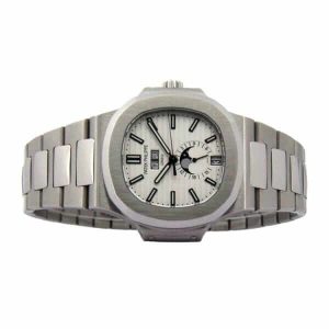 patek-philippe-nautilus-5726-white-dial-2-600x600