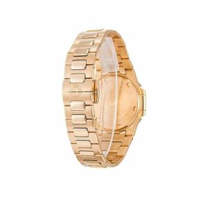 patek-philippe-nautilus-7011-1r-1-600x600