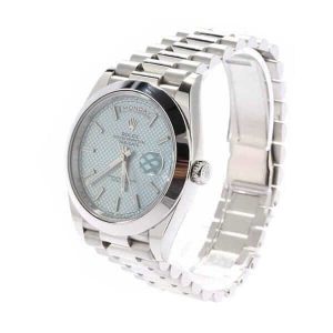 rolex-day-date-ice-blue-dial-platinum-228206-replica-600x600